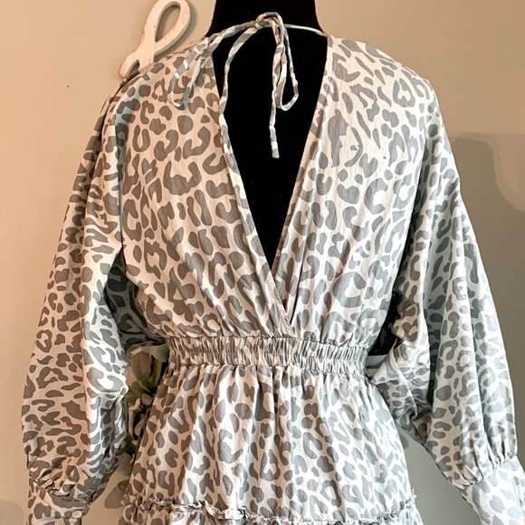 Sage Green Balloon Sleeve Ruffled Leopard Print Dress Size Small - Picture 5 of 12